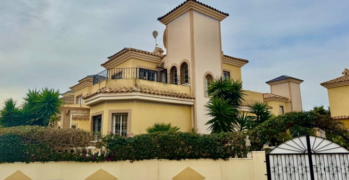 Villa -  - Ciudad Quesada  - Lo Crispin